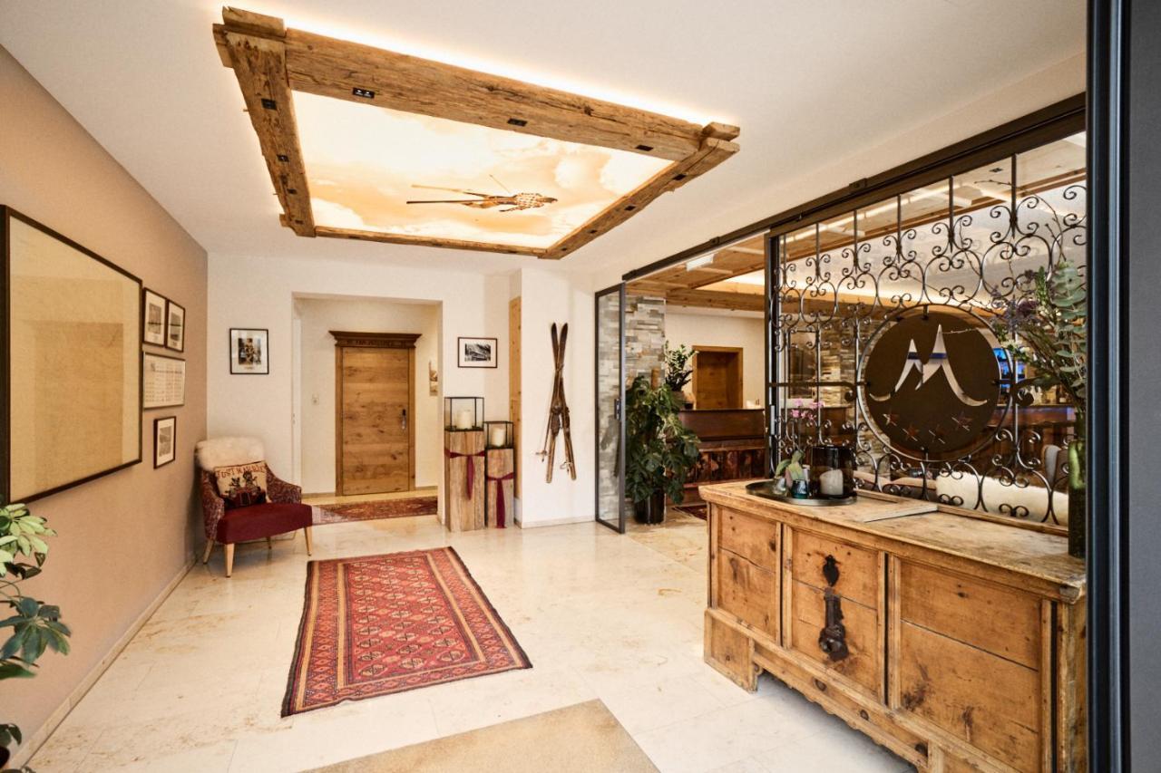 "Quality Hosts Arlberg" Hotel Garni Moessmer Sankt Anton am Arlberg Exterior foto