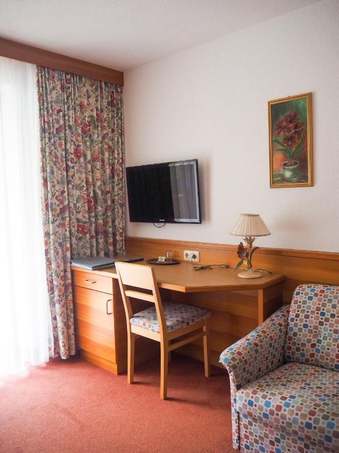 "Quality Hosts Arlberg" Hotel Garni Moessmer Sankt Anton am Arlberg Exterior foto