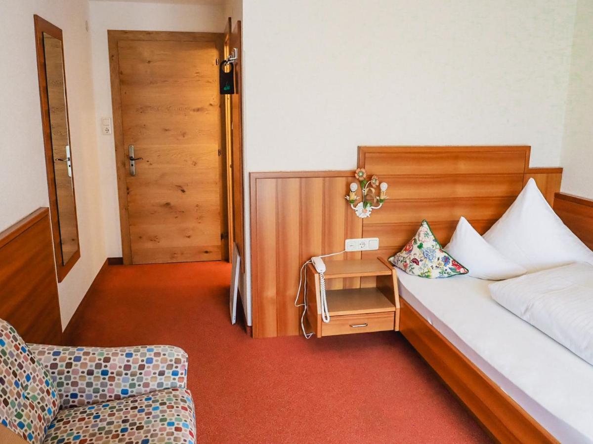 "Quality Hosts Arlberg" Hotel Garni Moessmer Sankt Anton am Arlberg Exterior foto