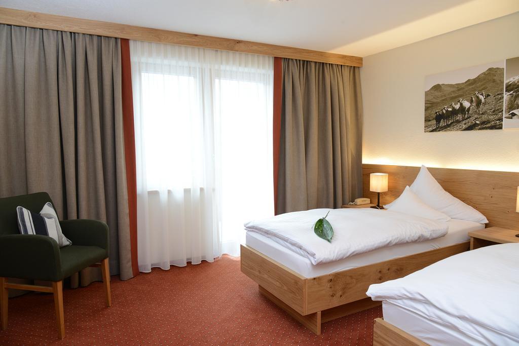 "Quality Hosts Arlberg" Hotel Garni Moessmer Sankt Anton am Arlberg Exterior foto