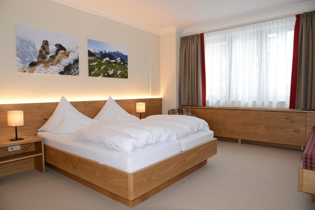 "Quality Hosts Arlberg" Hotel Garni Moessmer Sankt Anton am Arlberg Exterior foto