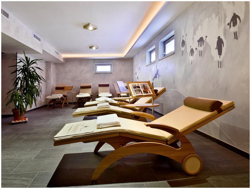 "Quality Hosts Arlberg" Hotel Garni Moessmer Sankt Anton am Arlberg Exterior foto