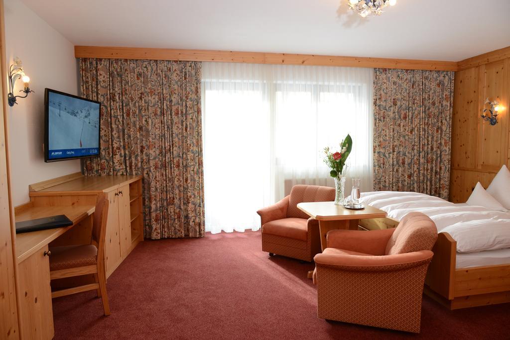 "Quality Hosts Arlberg" Hotel Garni Moessmer Sankt Anton am Arlberg Exterior foto