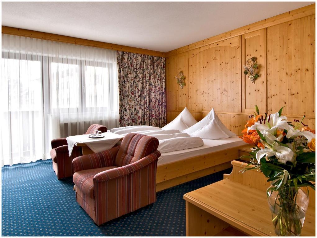 "Quality Hosts Arlberg" Hotel Garni Moessmer Sankt Anton am Arlberg Exterior foto