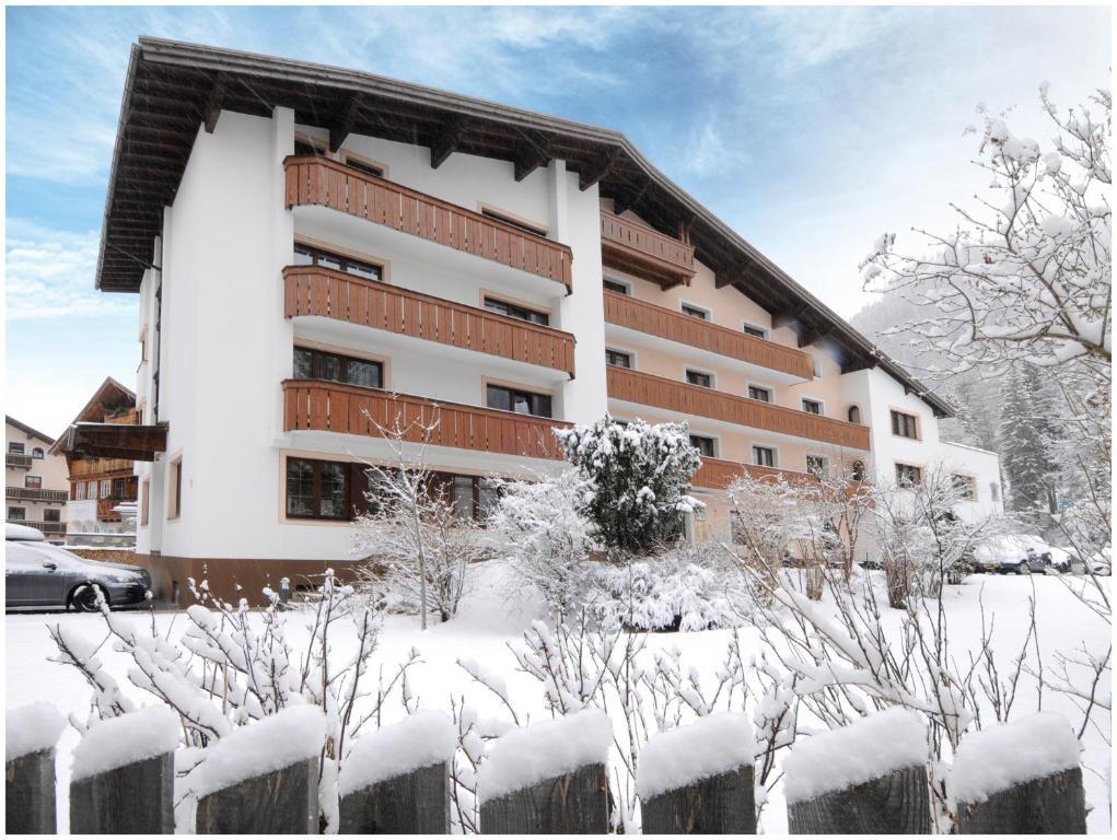 "Quality Hosts Arlberg" Hotel Garni Moessmer Sankt Anton am Arlberg Exterior foto