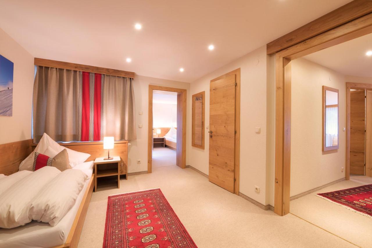 "Quality Hosts Arlberg" Hotel Garni Moessmer Sankt Anton am Arlberg Exterior foto