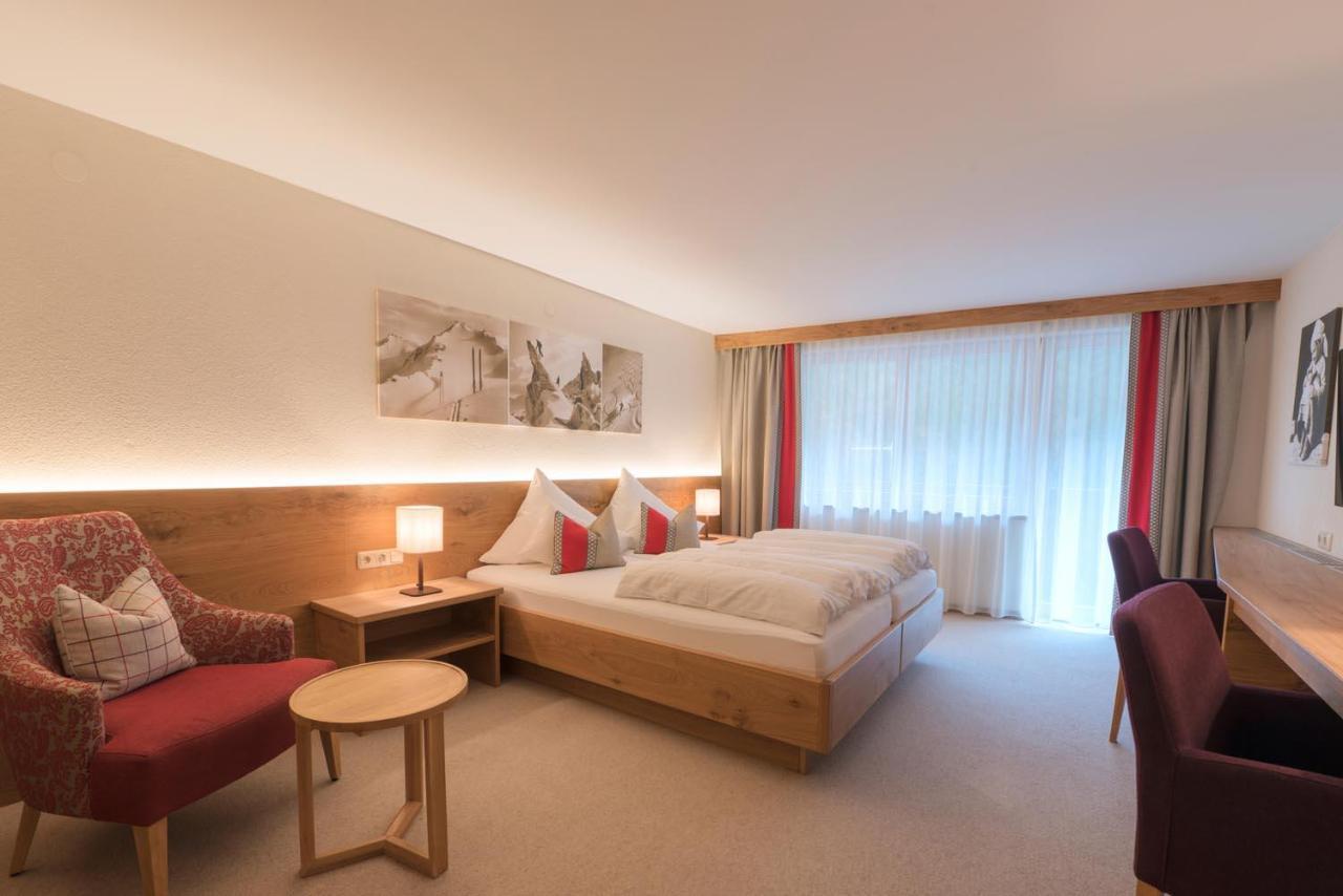 "Quality Hosts Arlberg" Hotel Garni Moessmer Sankt Anton am Arlberg Exterior foto